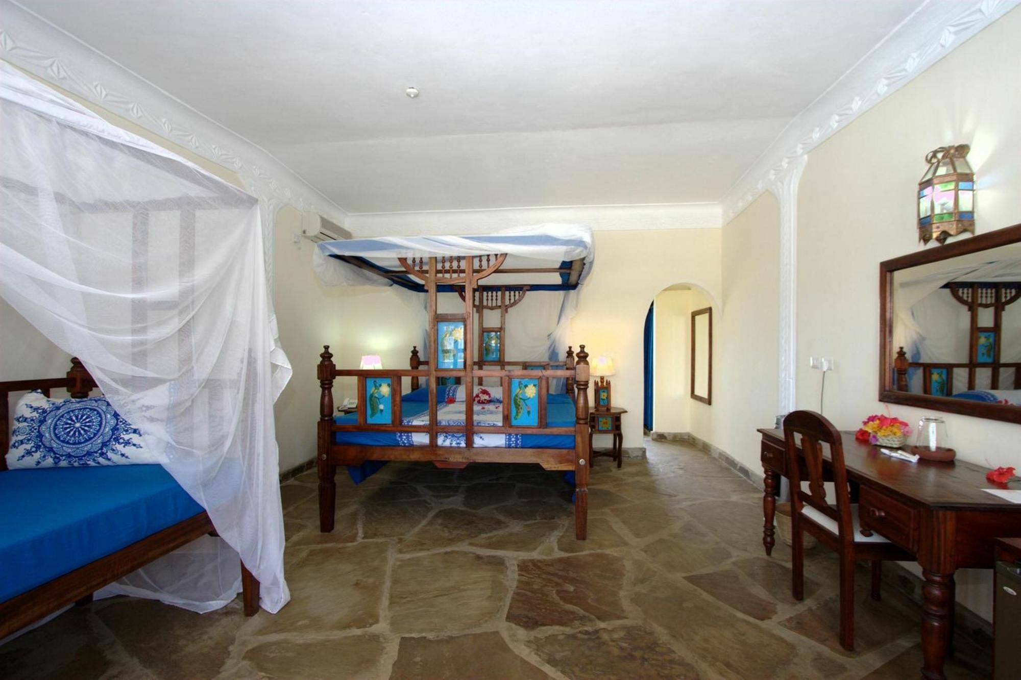 Jumbo Watamu Hotel Luaran gambar